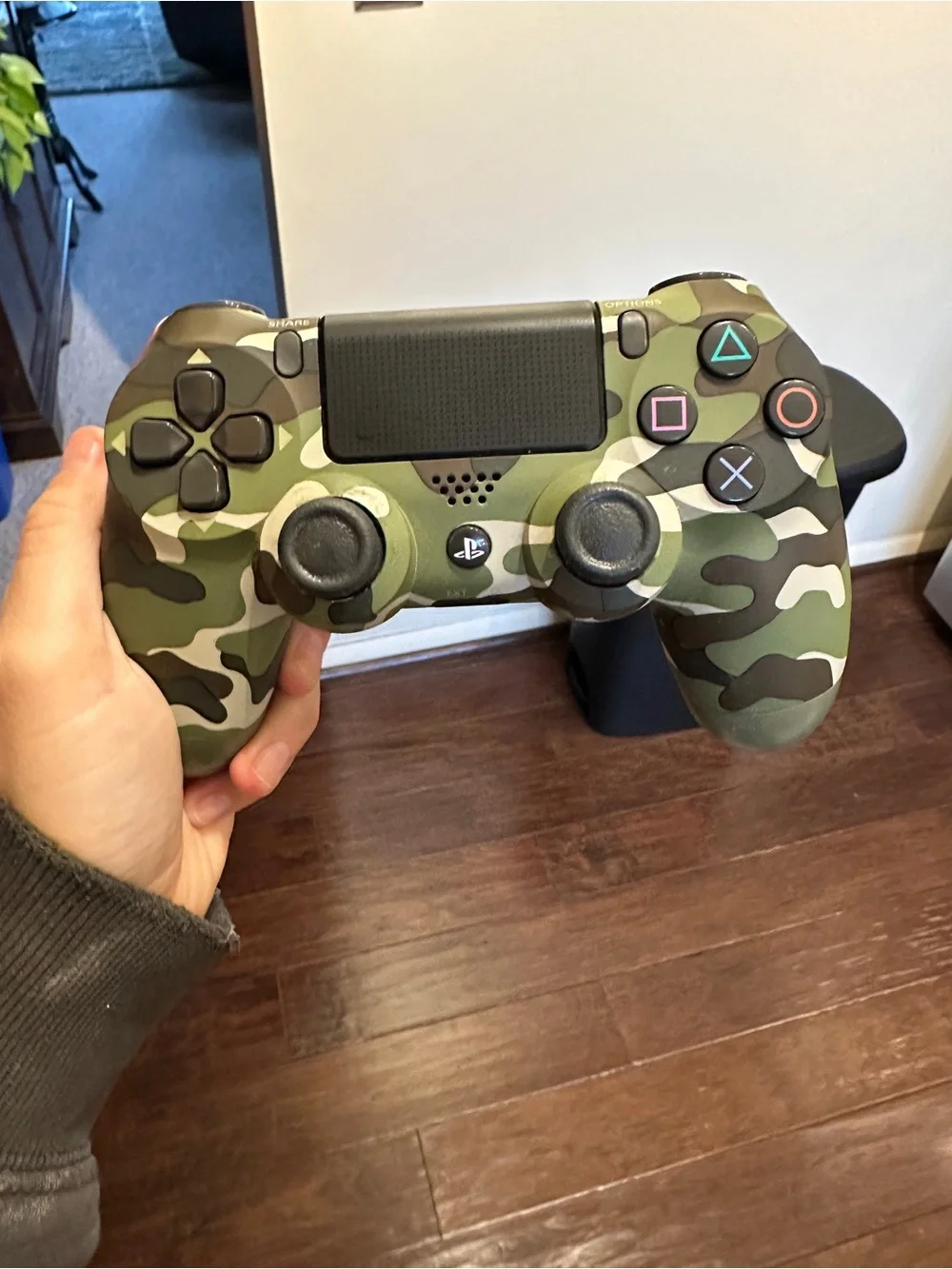 Sony Camo DualShock Controllers(2) & Charging Station- Green & Blue